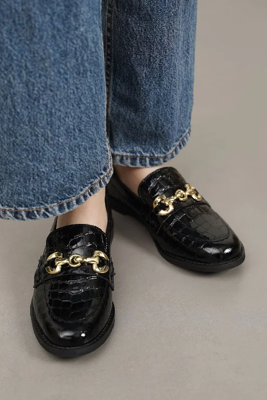BUCKLED LEATHER LOAFERS