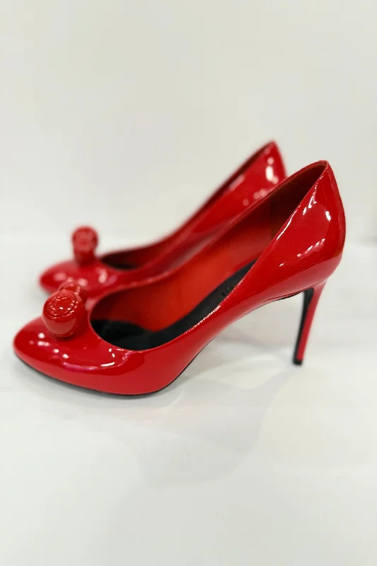LOUIS VUITTON Paten Leather Betty Pumps / US8-EU38.5