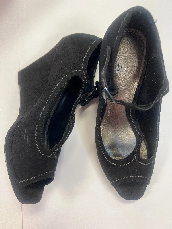 Shoes Heels Block By Impo  Size: 8