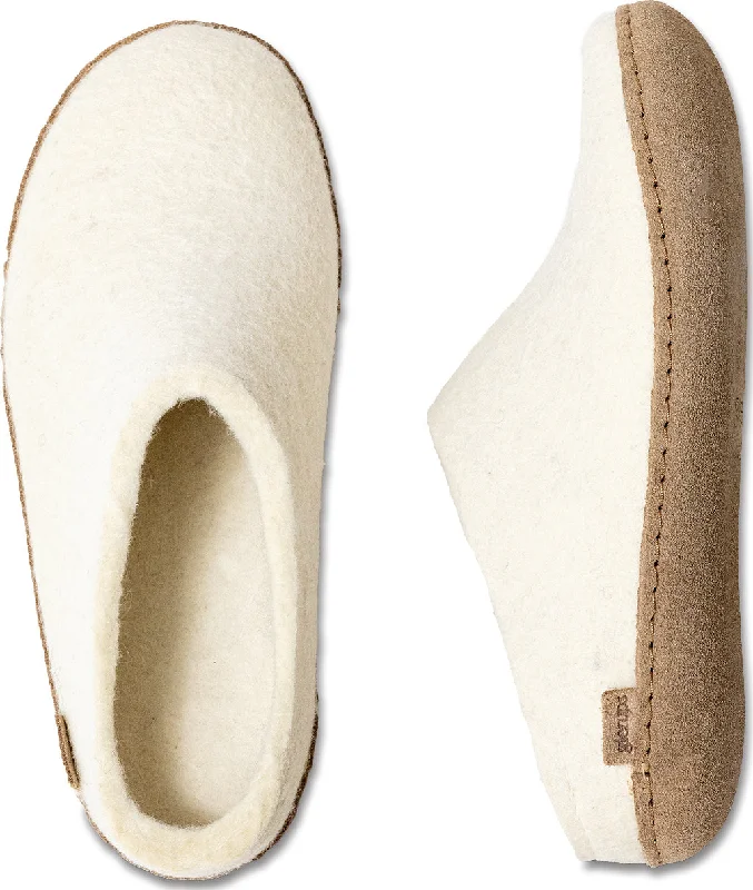 Leather Sole Slip-on Shoes - Unisex|-|Souliers à enfiler avec semelle en cuir - Unisexe