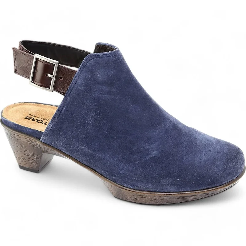 Women's Upgrade Clog In Midnight Blue/walnut